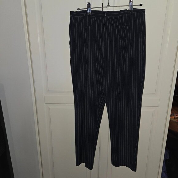 only Striped trousers size 34 are equivalent to XXS or XS - Picture 1 of 3